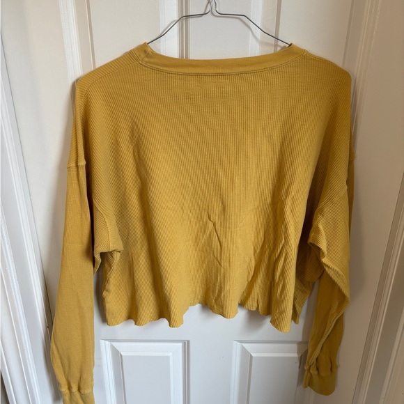 Brandy Melville John Galt Yellow Cropped Thermal Waffle Long Sleeve Top - Picture 3 of 3